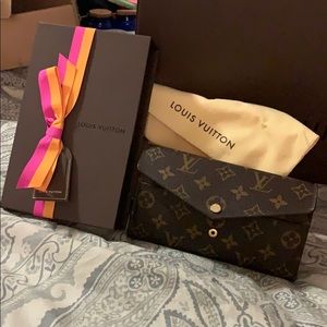 Louis Vitton Sarah Wallet